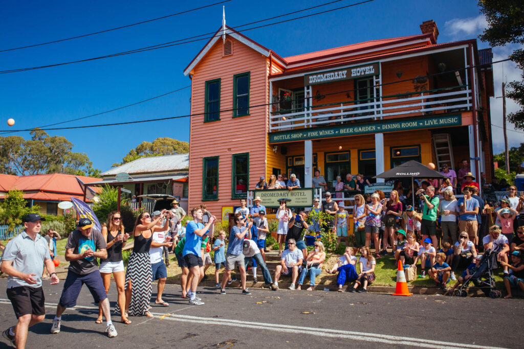 Support General Community In Australia Through Charity » Donate HQ
